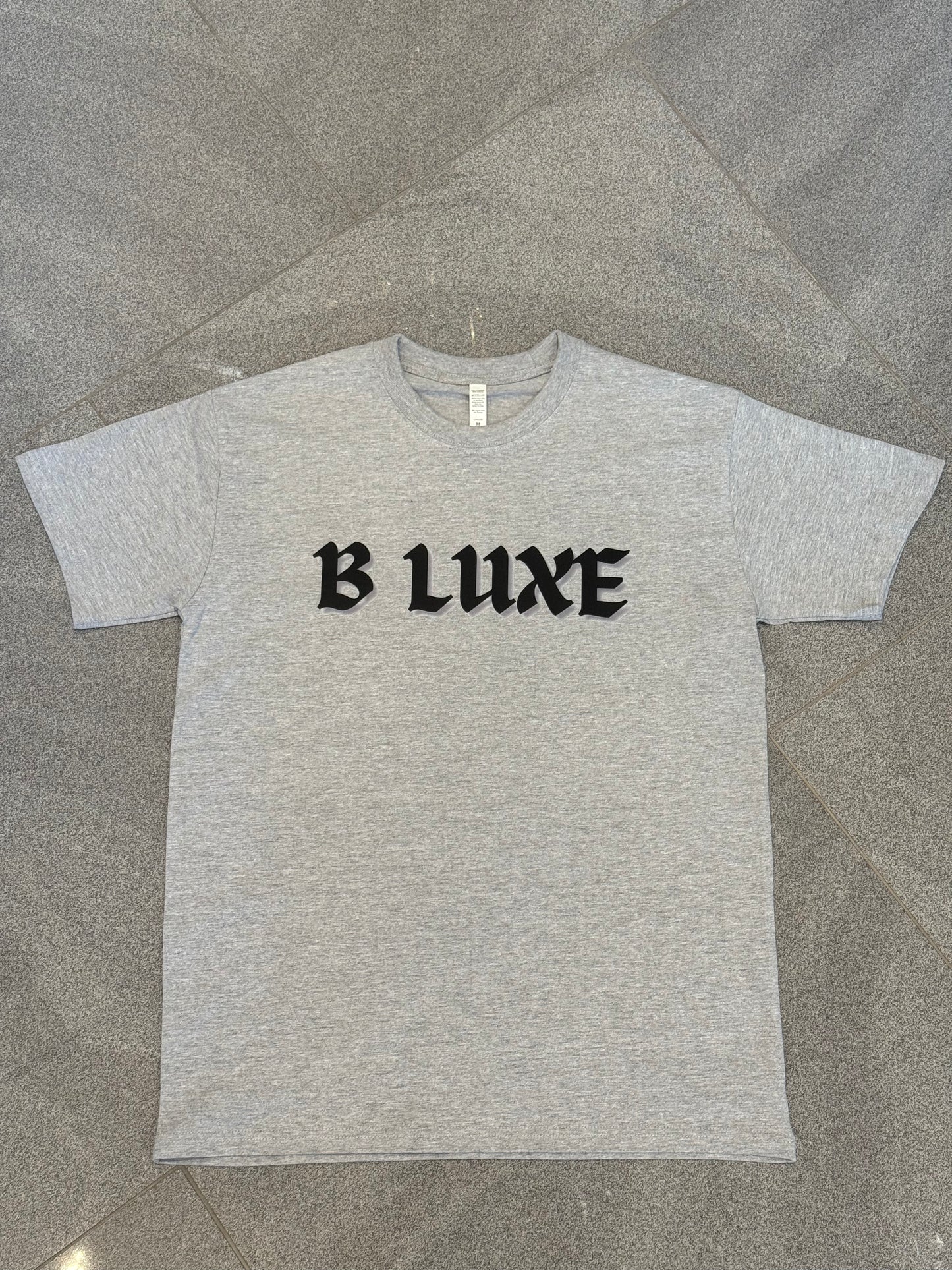 B LUXE - T-shirt available in 4 colours (big print)