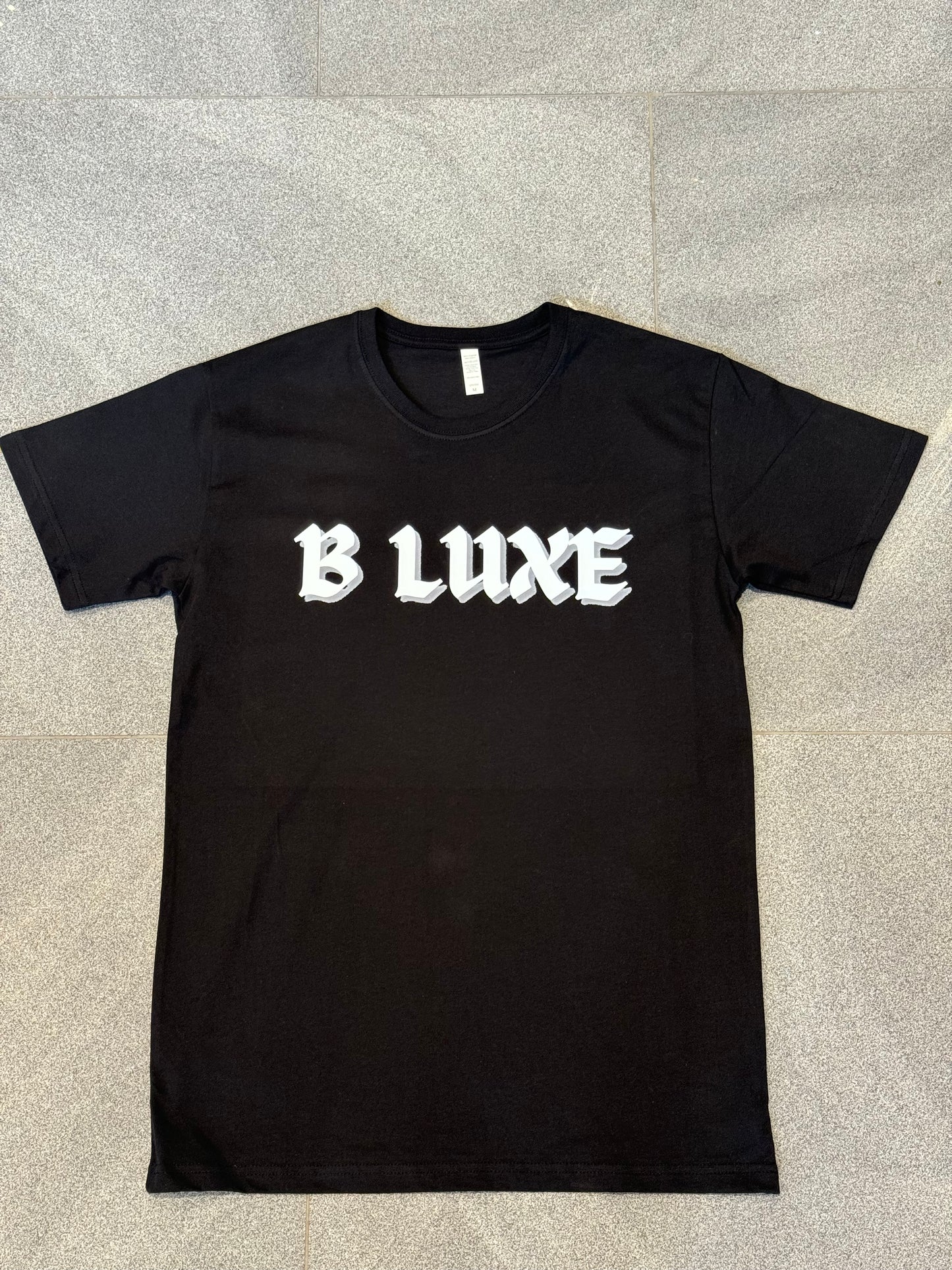 B LUXE - T-shirt available in 4 colours (big print)