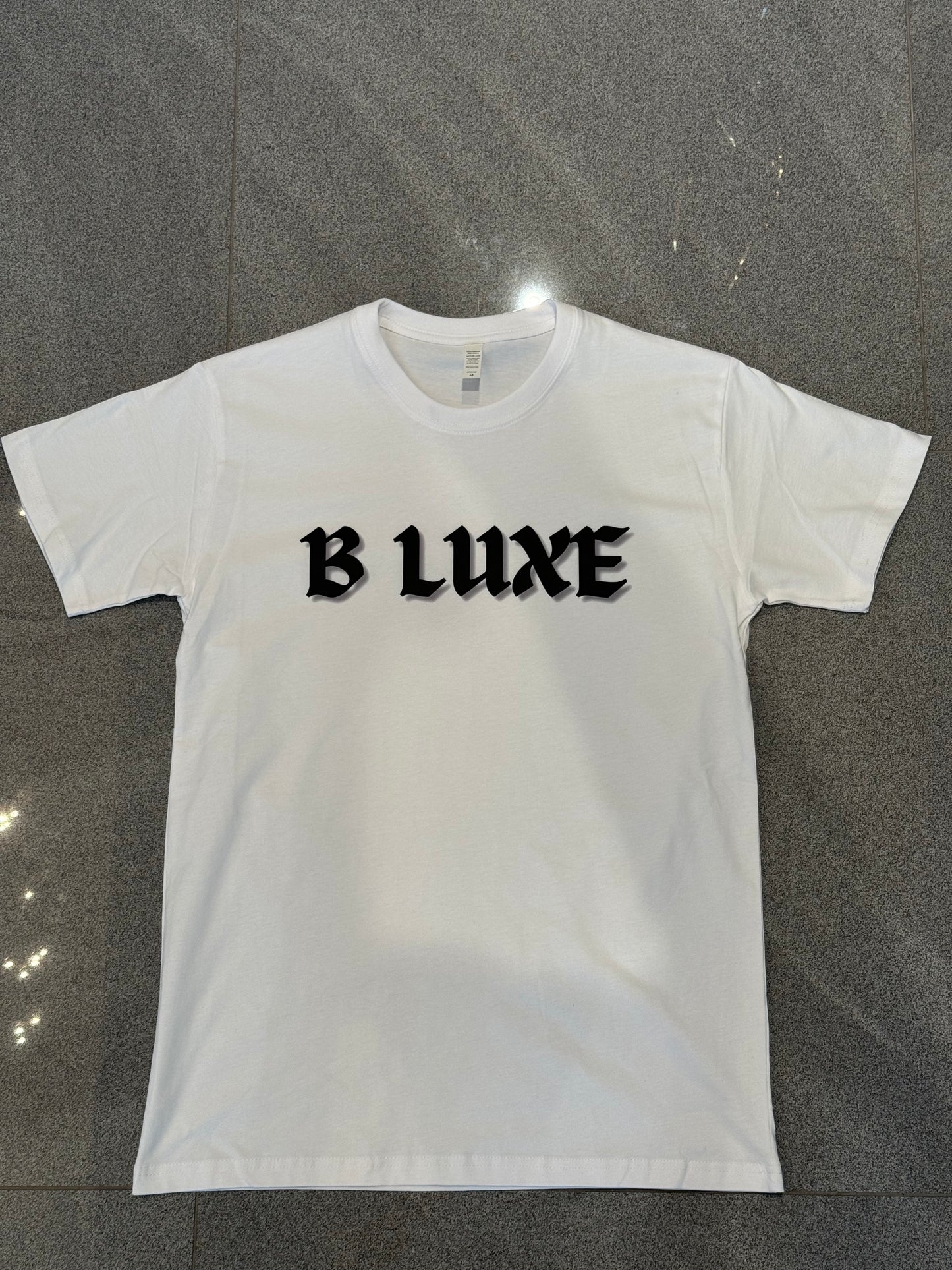 B LUXE - T-shirt available in 4 colours (big print)
