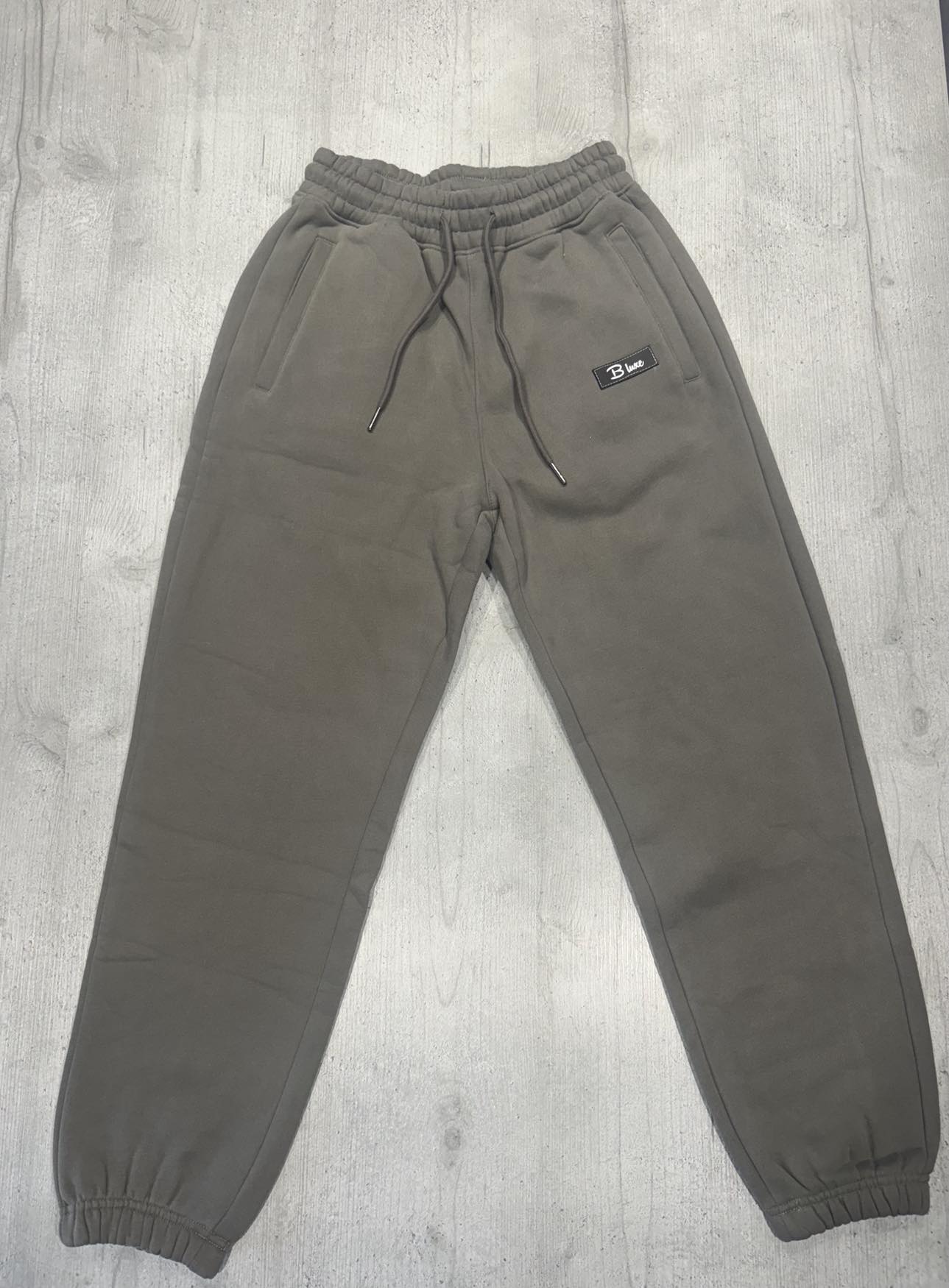 Mens luxe joggers available in 4 colours!